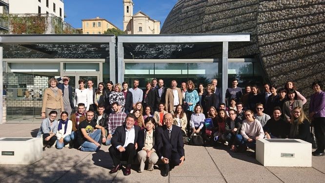 Participants in joint graduate intensive course